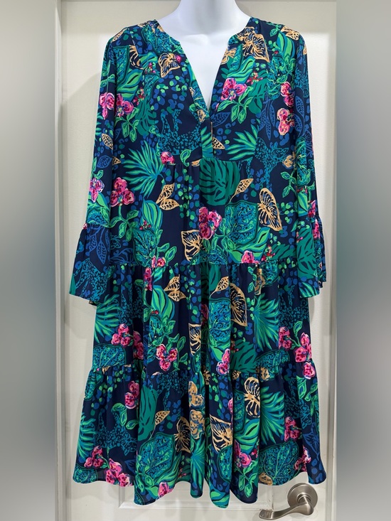 Lilly Pulitzer Dresses & Skirts - Lilly Pulitzer Gabriel Size 12
Tunic Dress Low Tide Navy Life Of The Party